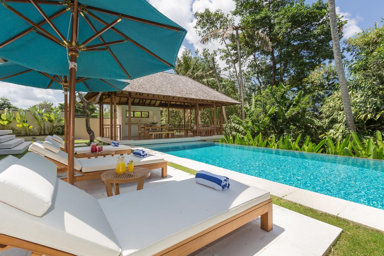 Villa Rusa Biru - Modern Villa With Private Pool And Cook In The Heart Of Berawa Canggu Eksteriør billede