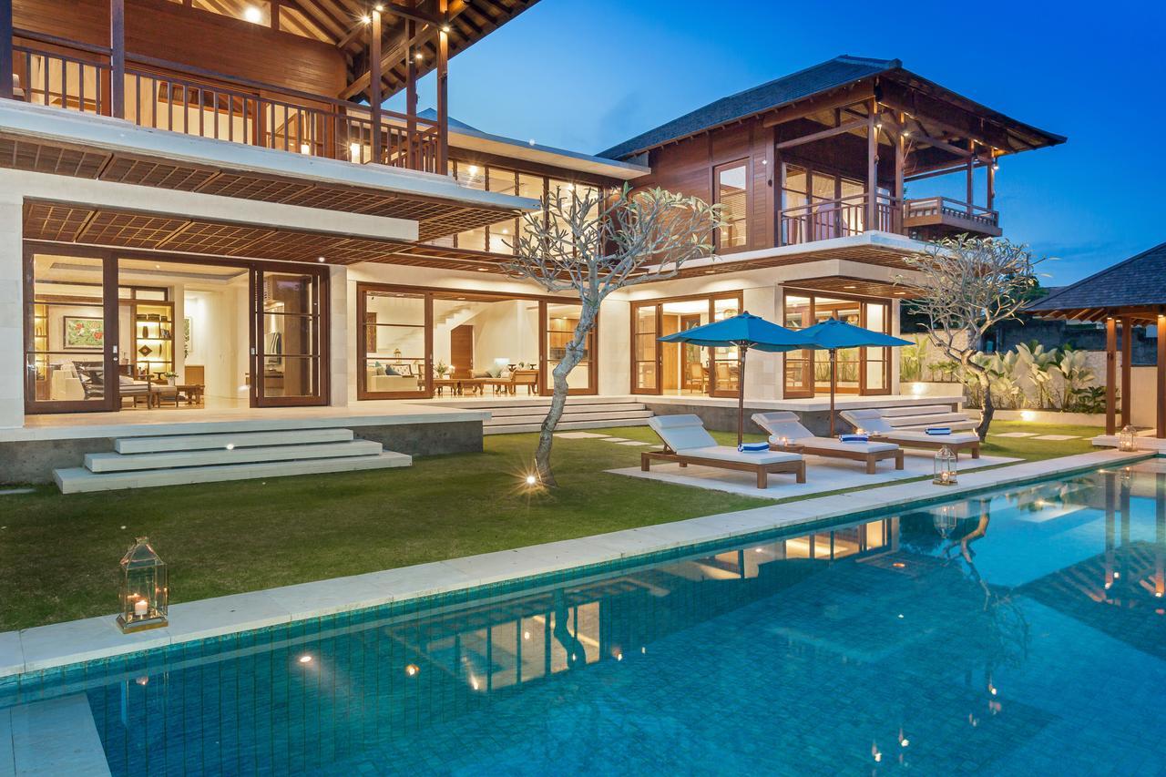 Villa Rusa Biru - Modern Villa With Private Pool And Cook In The Heart Of Berawa Canggu Eksteriør billede