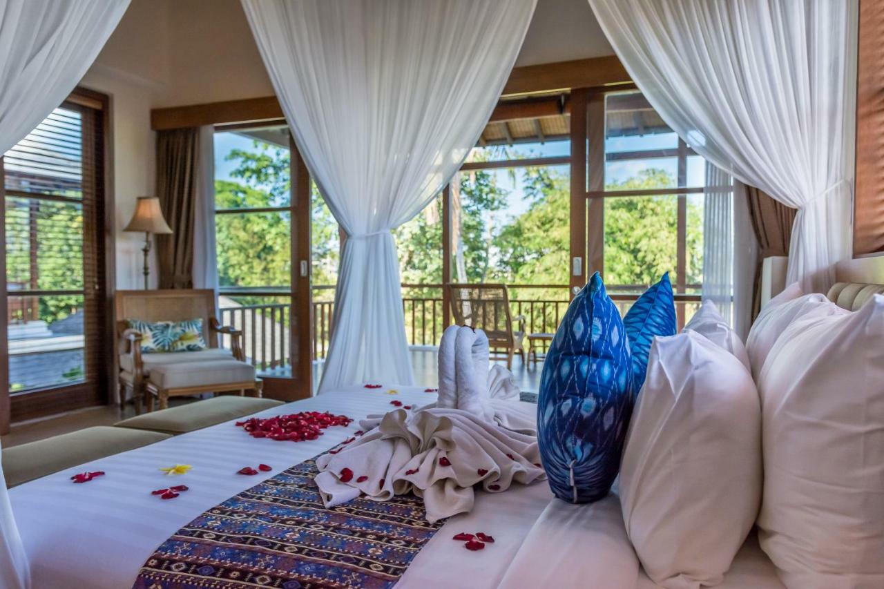 Villa Rusa Biru - Modern Villa With Private Pool And Cook In The Heart Of Berawa Canggu Eksteriør billede