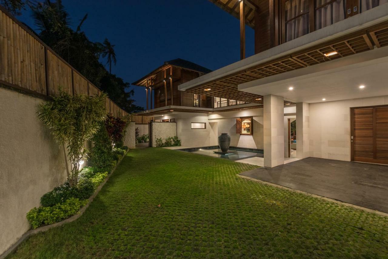 Villa Rusa Biru - Modern Villa With Private Pool And Cook In The Heart Of Berawa Canggu Eksteriør billede